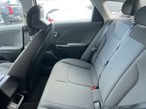 Used 2025 Kia K4 LXS image 19