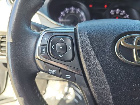 Used 2017 Toyota Avalon XLE image 15