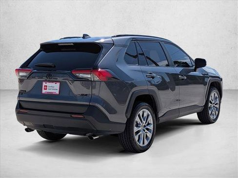 Used 2022 Toyota RAV4 XLE Premium FWD image 5