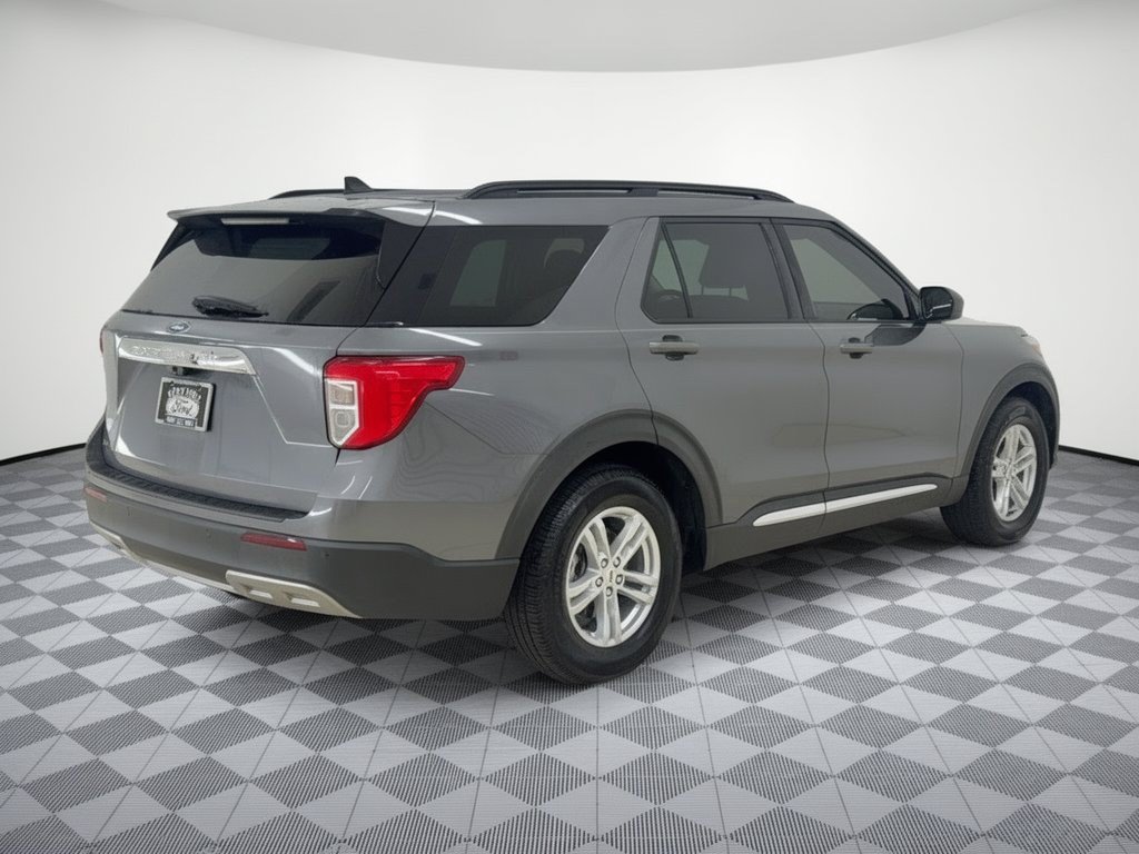 Used 2021 Ford Explorer XLT w/ Equipment Group 202A RWD image 9
