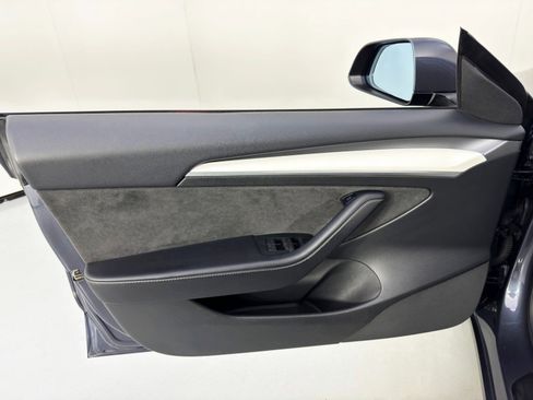 Used 2023 Tesla Model 3 Standard Range image 41