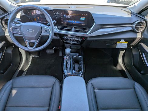 Used 2025 Chevrolet Trax ACTIV w/ Driver Confidence Package image 9