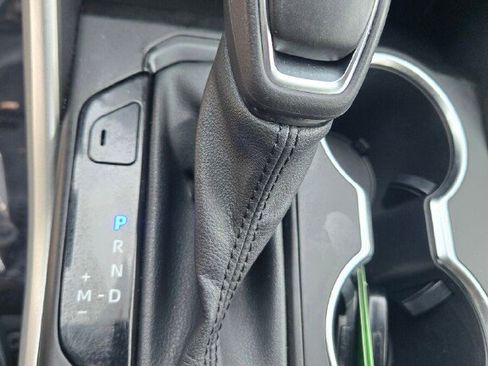 Used 2022 Toyota Highlander XLE image 18