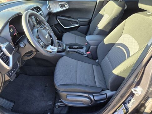 Used 2024 Kia Soul LX w/ Option Group 015 image 11