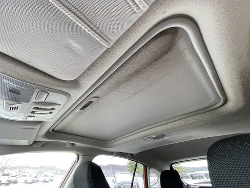 Used 2015 Subaru Crosstrek 2.0i Premium w/ Moonroof Package image 12