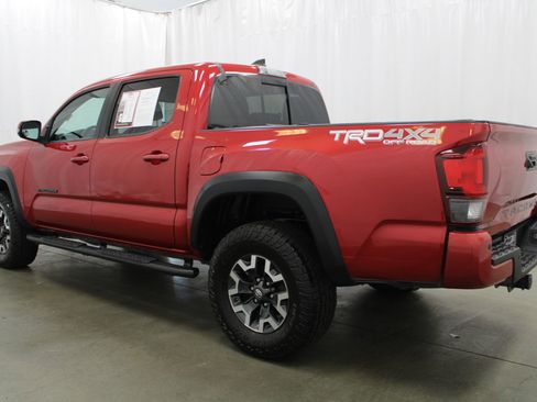 Used 2019 Toyota Tacoma TRD Off-Road image 7