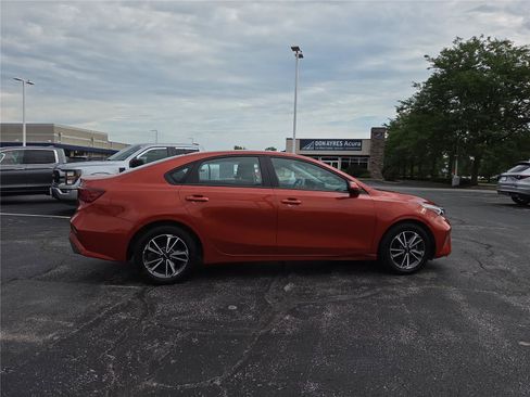 Used 2023 Kia Forte LXS FWD image 30