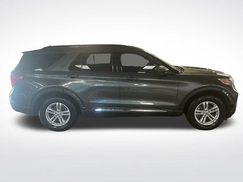 Used 2020 Ford Explorer XLT w/ Equipment Group 202A AWD/4WD image 7