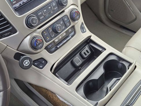 Used 2017 GMC Yukon Denali w/ Open Road Package image 19