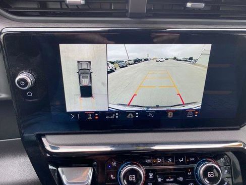 Used 2025 GMC Sierra 1500 AT4 w/ Technology Package AWD/4WD image 17