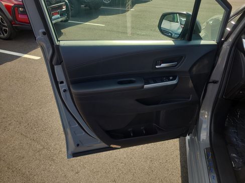 Certified 2025 Toyota Sienna XLE Woodland Edition AWD/4WD image 14