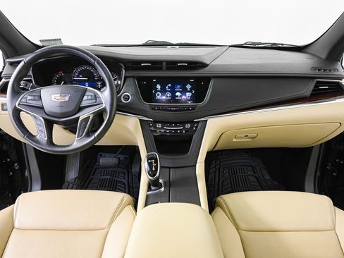 Used 2019 Cadillac XT5 Premium Luxury FWD image 19