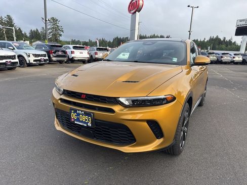 Used 2024 Dodge Hornet R/T Plus w/ Track Pack AWD/4WD image 3