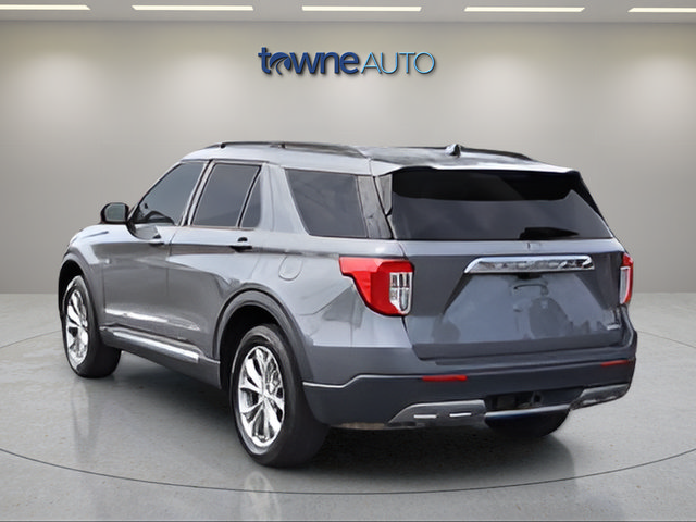Used 2023 Ford Explorer XLT w/ Equipment Group 202A AWD/4WD image 3