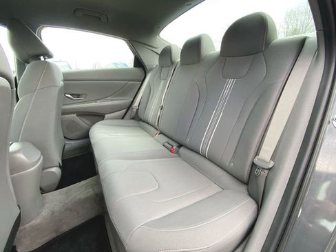 Used 2023 Hyundai Elantra SEL w/ Convenience Package FWD image 23