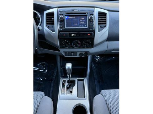 Used 2013 Toyota Tacoma PreRunner RWD image 12