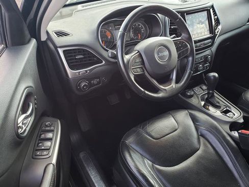 Used 2019 Jeep Cherokee Limited image 10