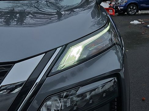 Certified 2023 Nissan Rogue S image 9