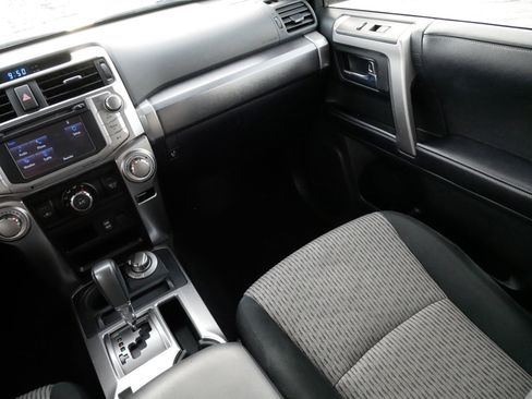 Used 2016 Toyota 4Runner SR5 image 11