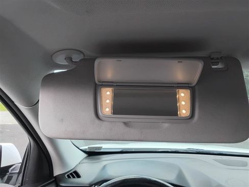 Used 2020 Chevrolet Traverse LT image 23