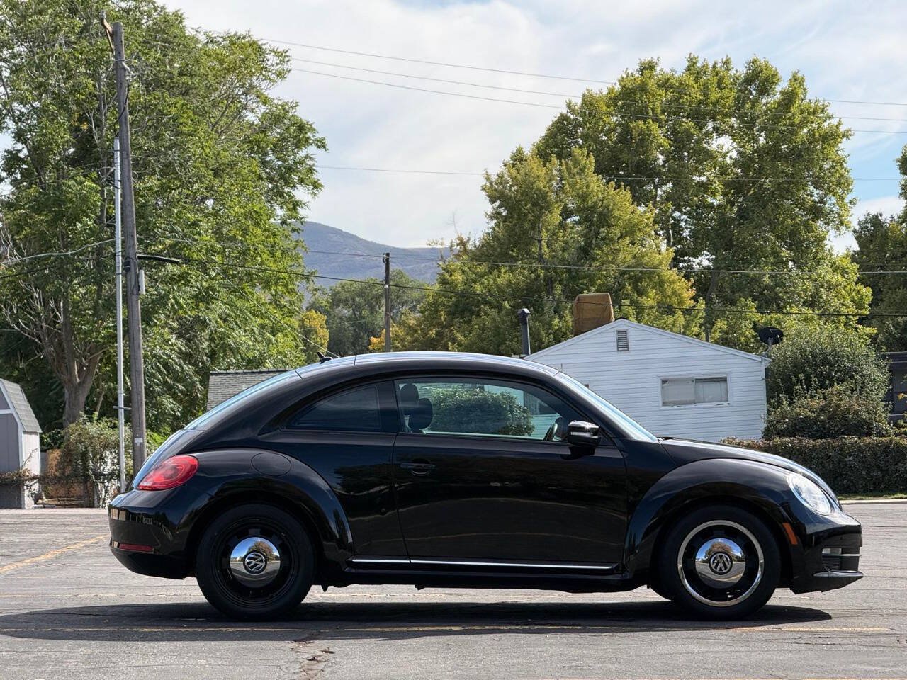 Used 2012 Volkswagen Beetle 2.5 FWD image 6