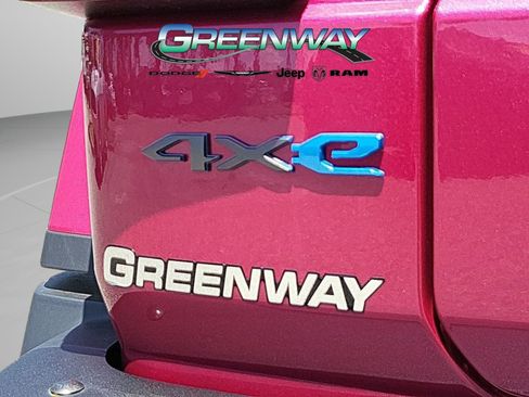 Used 2024 Jeep Wrangler Unlimited Rubicon 4xe image 9