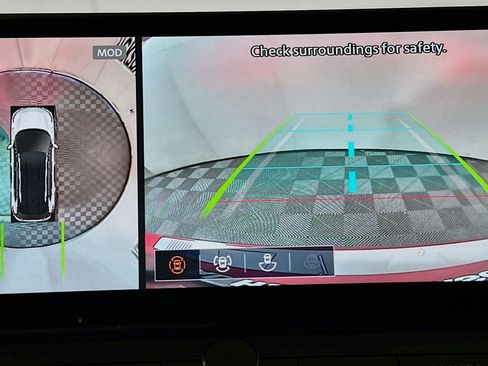 Used 2025 Nissan Rogue SL image 25