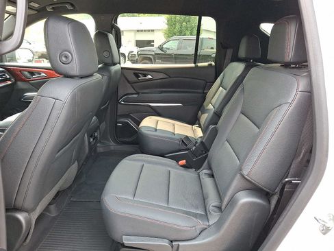 Used 2024 Chevrolet Traverse Z71 w/ Enhanced Driving Package AWD/4WD image 10