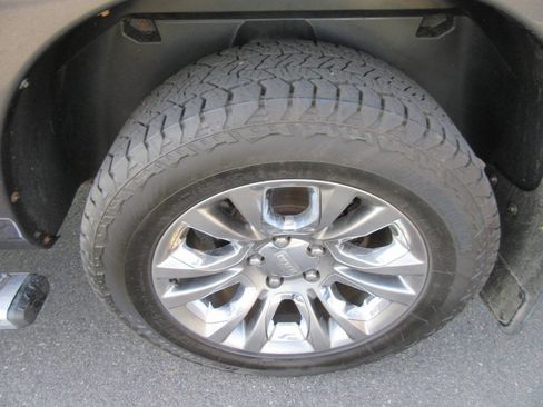 Used 2014 RAM 1500 Limited image 25