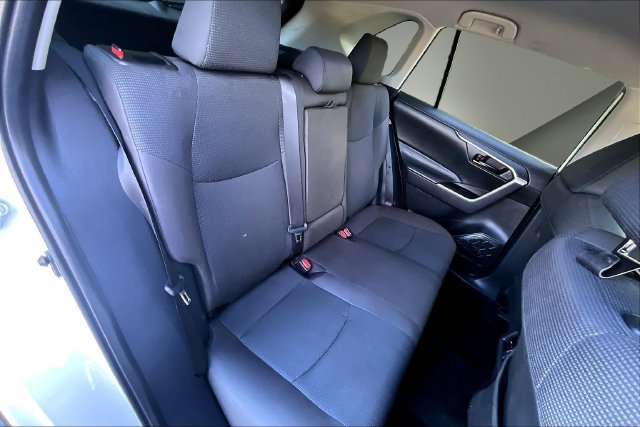 Used 2024 Toyota RAV4 LE AWD/4WD image 25