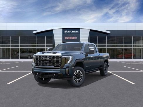 New 2026 GMC Sierra 2500 Denali Ultimate w/ Max Trailering Package image 8