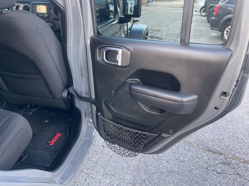 Used 2018 Jeep Wrangler Unlimited Sport S AWD/4WD image 23