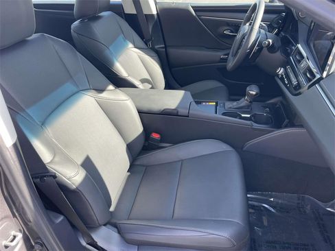 Used 2024 Lexus ES 350 w/ Premium Package image 27