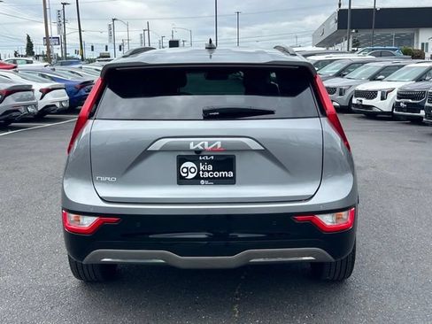 Certified 2025 Kia Niro Wind w/ Wind Preserve Package FWD image 8