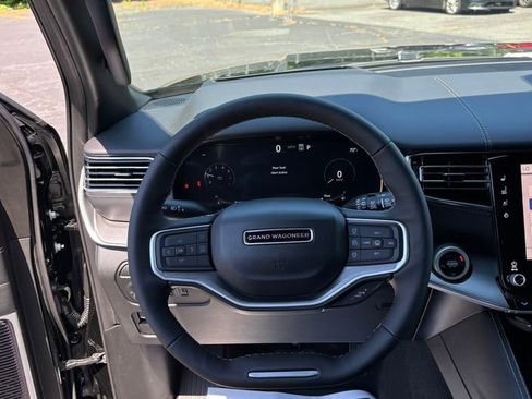 New 2026 Jeep Grand Wagoneer L Limited AWD/4WD image 18