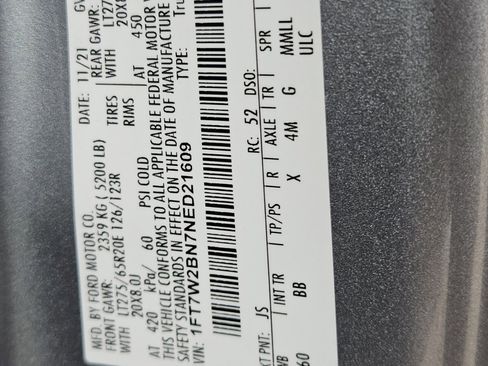 Certified 2022 Ford F250 Platinum w/ FX4 Off-Road Package image 35