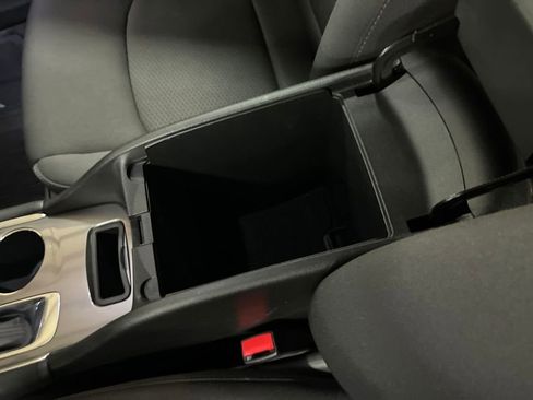 Used 2018 Chevrolet Malibu LT image 26