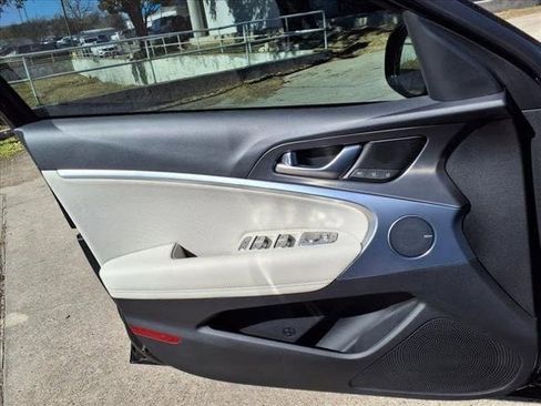 Used 2024 Genesis G70 2.5T w/ Sport Prestige Package image 10