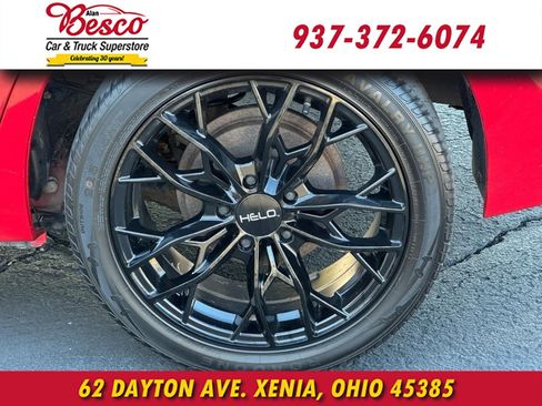 Used 2015 Toyota Corolla LE image 7