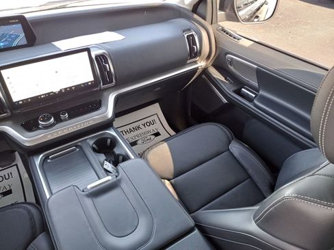 Used 2025 Ford Expedition Max Platinum w/ Driver's Package AWD/4WD image 19