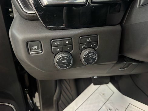 Used 2024 Chevrolet Silverado 1500 LT Trail Boss w/ Convenience Package II image 17