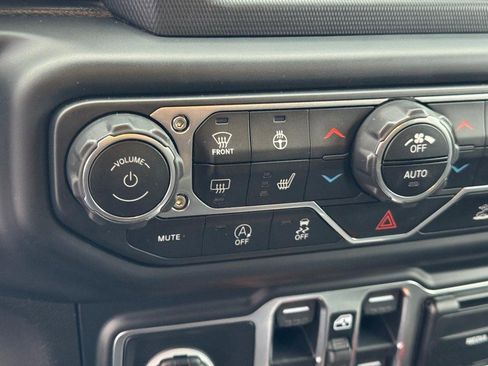 Used 2020 Jeep Gladiator Sport w/ Quick Order Package 24S image 21