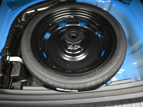 Certified 2023 Volkswagen Taos SE w/ Panoramic Sunroof Package image 14