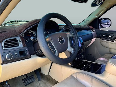 Used 2012 GMC Sierra 1500 Denali AWD/4WD image 11
