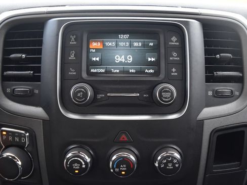 Used 2017 RAM 1500 Express w/ Express Value Package AWD/4WD image 18