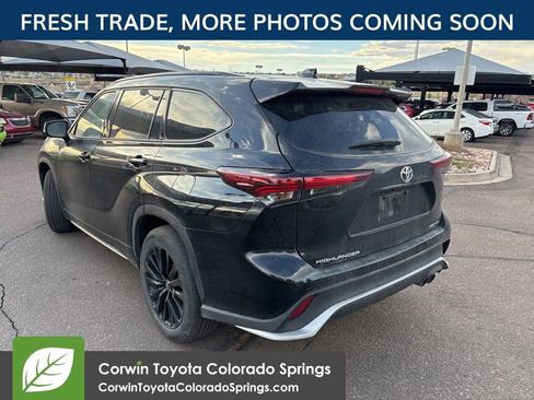 Used 2025 Toyota Highlander XSE image 5