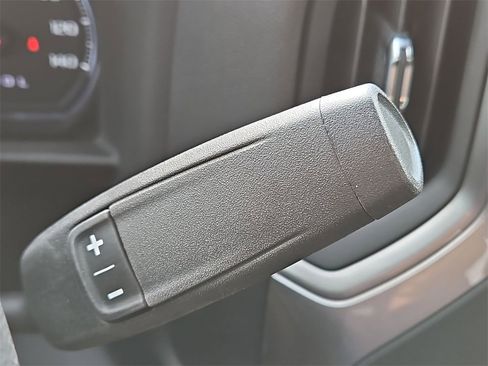 Certified 2025 Chevrolet Silverado 2500 Custom w/ Custom Value Package image 16