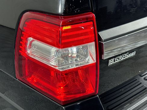 Used 2017 Ford Expedition XLT w/ Equipment Group 202A AWD/4WD image 53