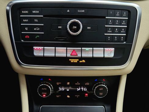 Used 2018 Mercedes-Benz GLA 250 image 17