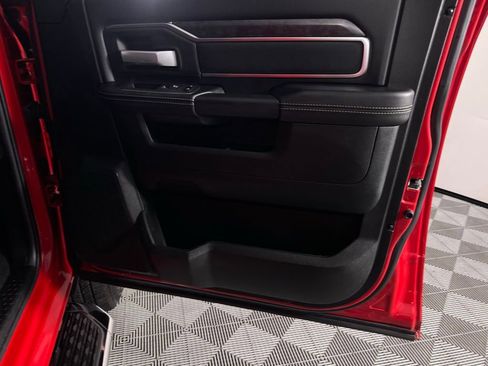 Used 2024 RAM 2500 Big Horn w/ Sport Appearance Package image 31